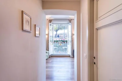 Ribot Stunning Balcony Walls View with Parking – Photos 7