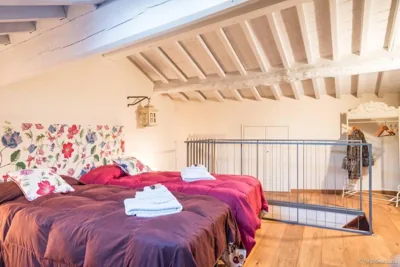 Ribot Stunning Balcony Walls View with Parking – Photos 16